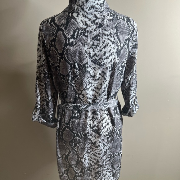 Parisian size 6 button front snake print dress - Picture 10 of 12